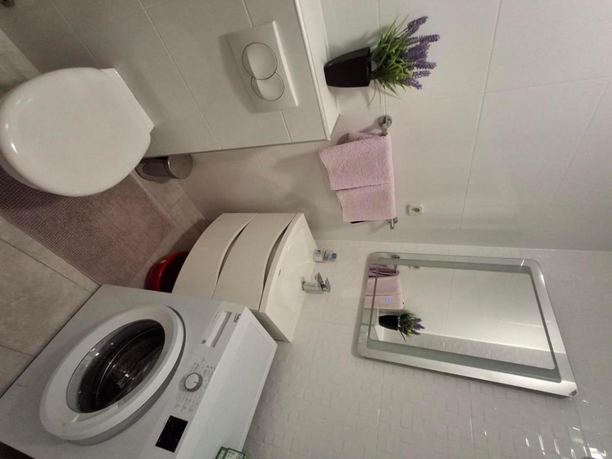 Apartment Anic Bol Exteriör bild